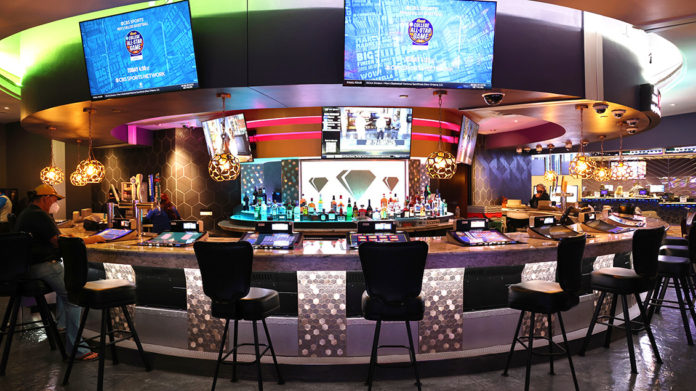 Desert Diamond Sportsbook Bar