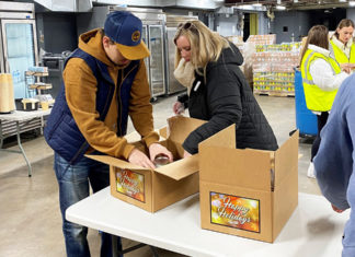Pokagon Band, Four Winds Casinos Donate 1,000 Thanksgiving Food Boxes to Those in Need Pokagon Thanksgiving food boxes