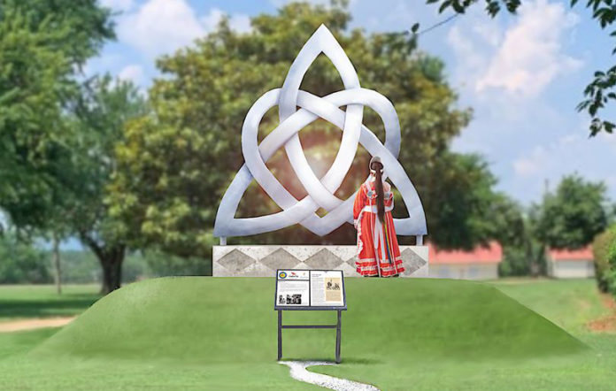 Choctaw Ireland Eternal Heart Sculpture