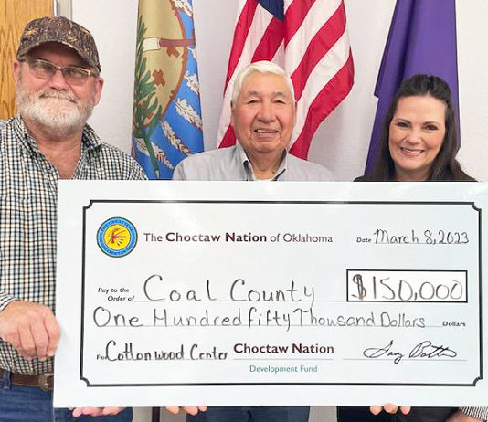 Choctaw Development Fund Awards $150,000 for Community Center Choctaw Coal County check presentation