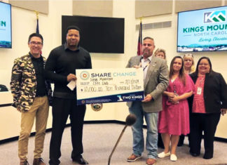 Catawba Two Kings Casino Raises $10,000 for Youth Education Organization Catawba $10K Share Change donation