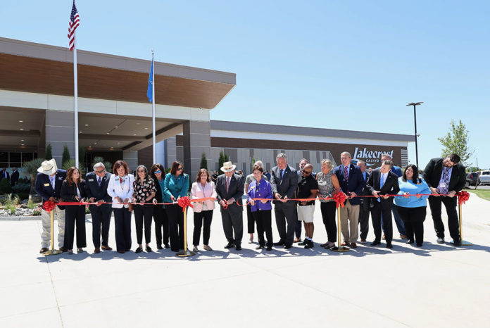 Lakecrest Casino ribbon cutting