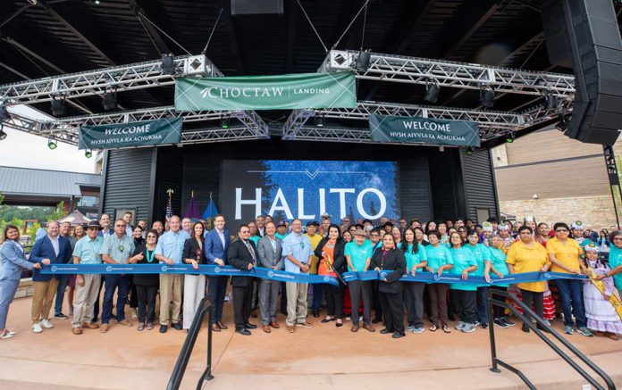 Choctaw Landing Ribbon Cutting