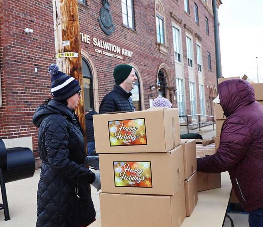 Four Winds Casinos Donate 1,000 Thanksgiving Food Boxes Four Winds turkey donation 2024
