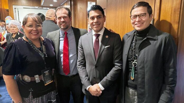 Navajo leaders with AZ legislators Navajo leaders with AZ legislators