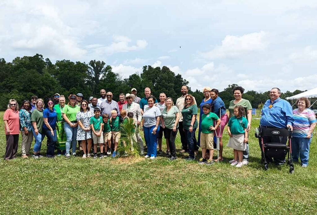 Tunica-Biloxi_tree planting