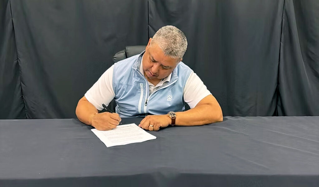 Chief Wacoche signs gaming compact