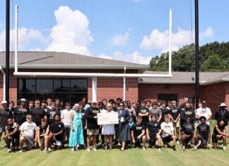 Poarch Creek Donates $10,000 To Local High School Poarch Creek_Excel High School