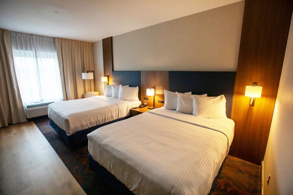 FireLake Hotel_Guestroom