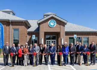 Chickasaw Nation Holds Ribbon Cutting for New Community Bank Chickasaw Community Bank ribboncutting