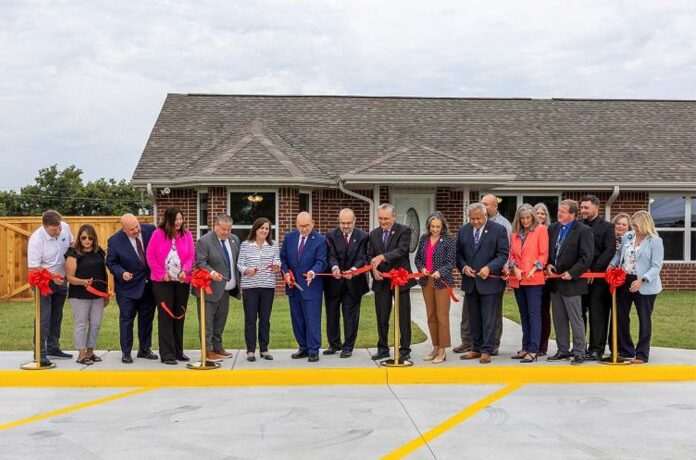 Chickasaw elder housing ribboncutting