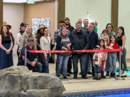 Angel of the Winds Unveils New Swimming Pool AOTW_swimmingpool_ribboncutting