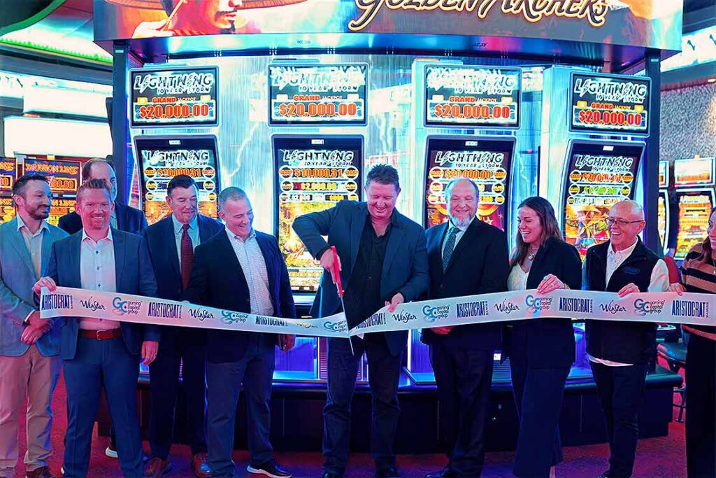 LightningLink10Year_ribboncutting