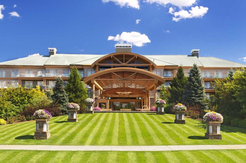 Turning Stone_The Lodge