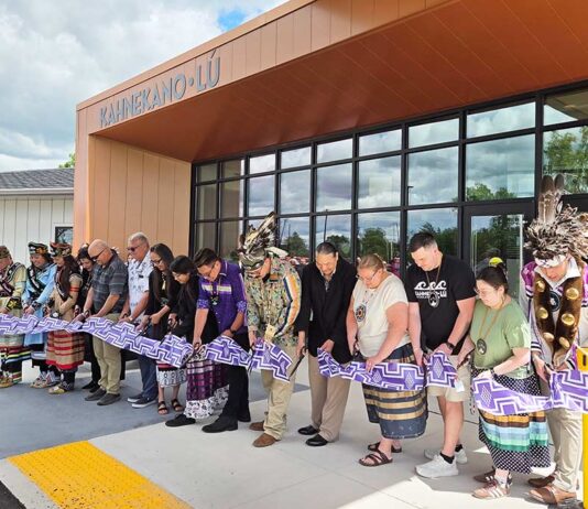 Oneida Nation’s Kahnekano·lú Cultural Center Opens Oneida Cultural Center ribbon cutting
