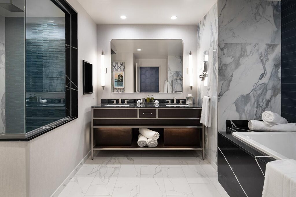 Saracen Hotel Bathroom